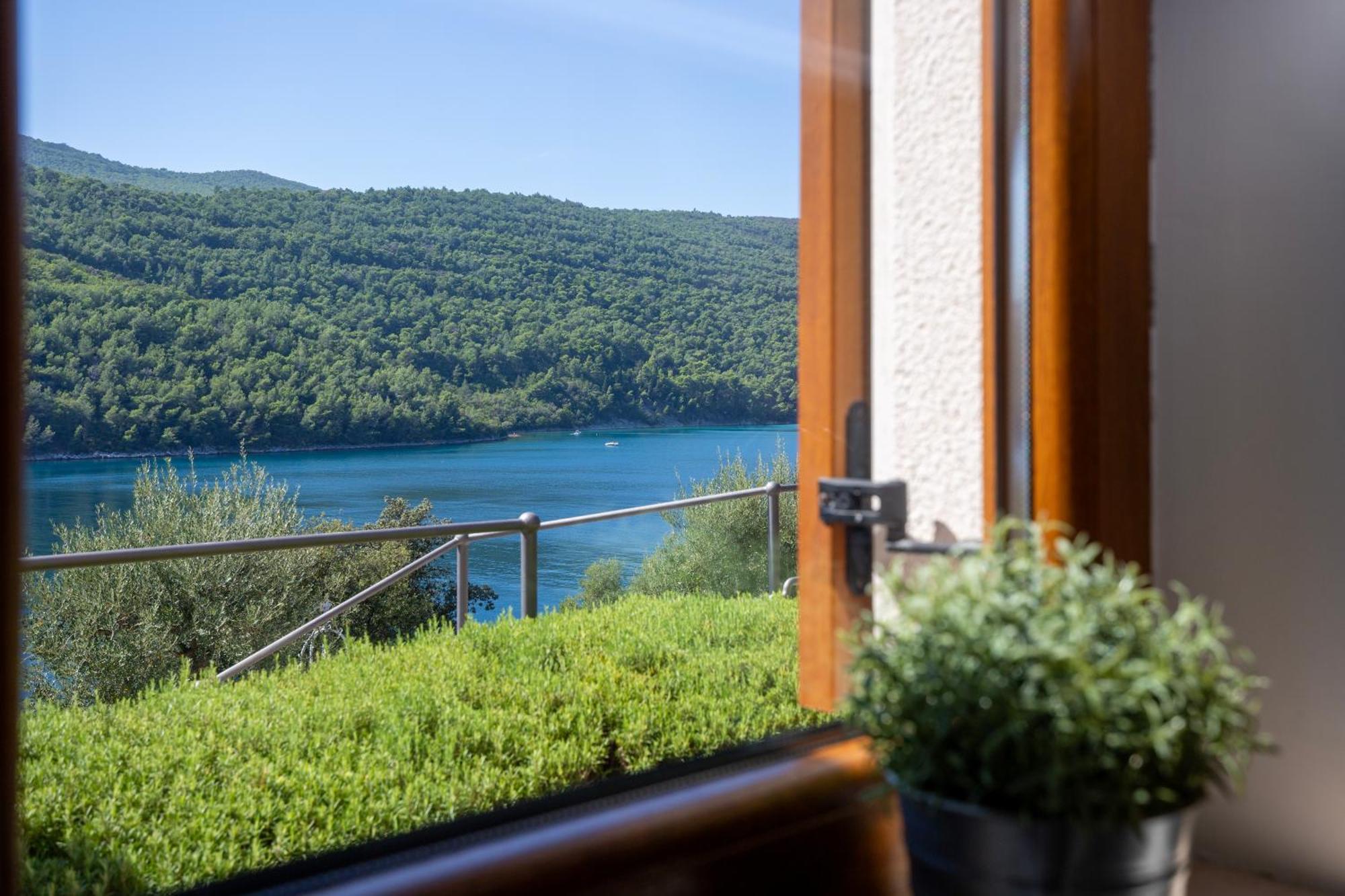 Istria Sea Side Apartment 210 & 209 Labin  Bagian luar foto